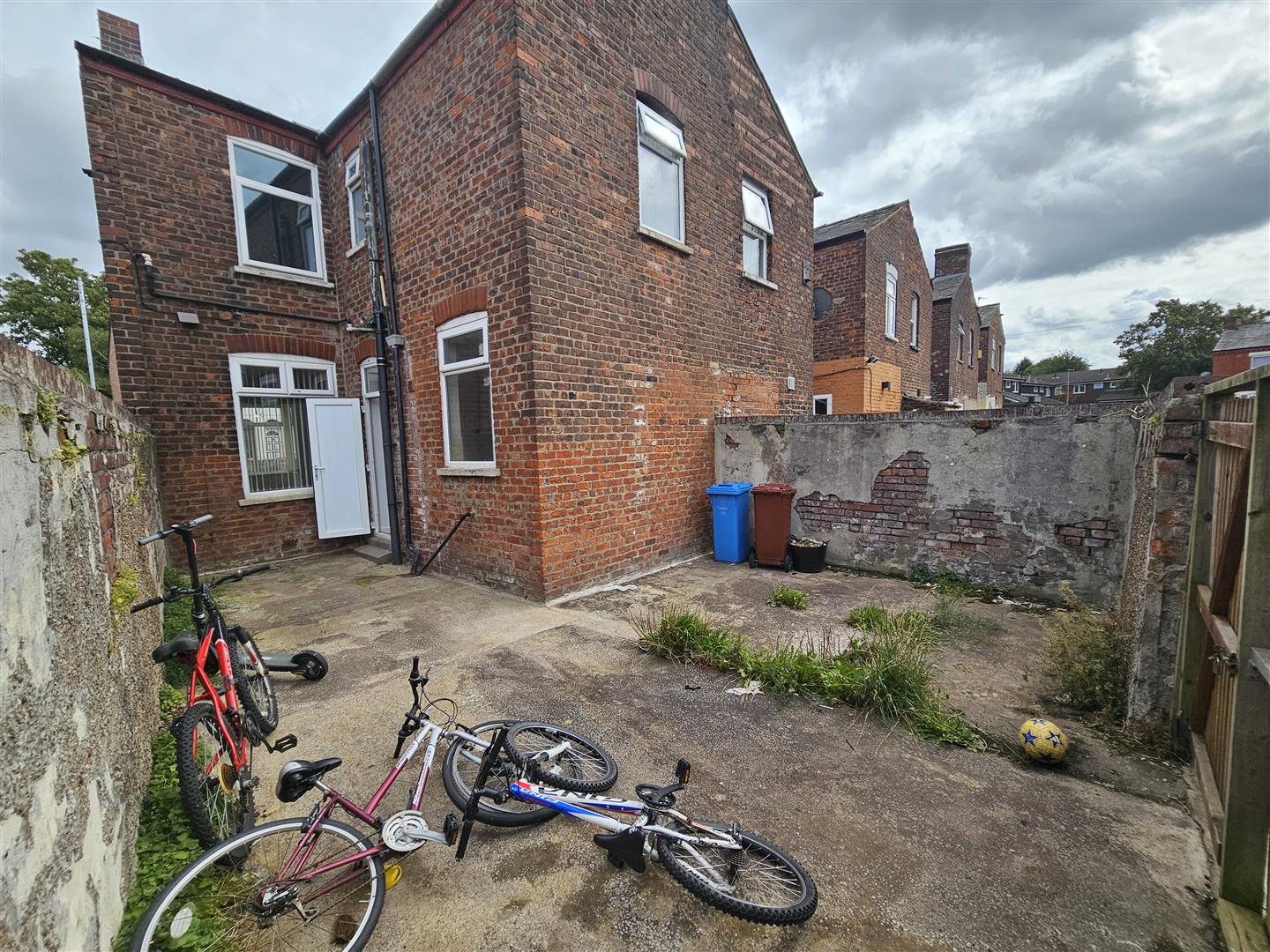 Ashley Lane, Moston, photo 21